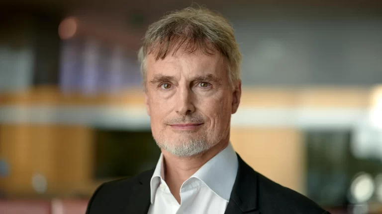 Jürgen Schmidhuber. Una clase magistral del pionero de la inteligencia artificial.