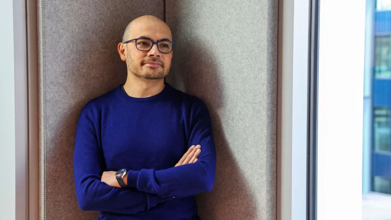 Demis Hassabis: El visionario detrás de DeepMind y la revolución de la inteligencia artificial