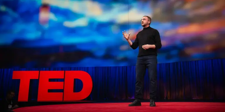 El auge de la IA: De herramienta a compañero digital – Reflexiones de Mustafa Suleyman en TED